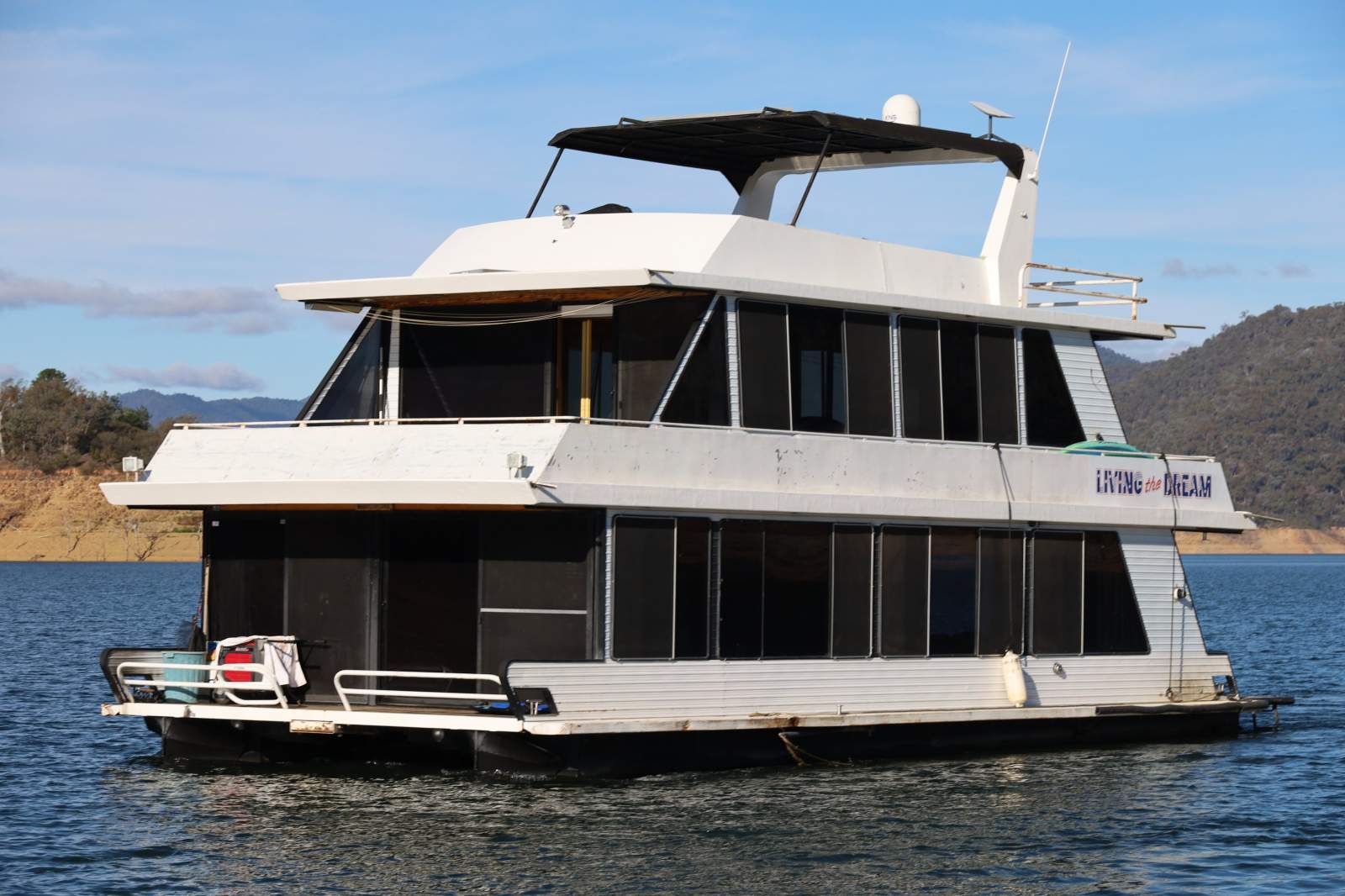 Living the Dream Houseboat Holiday Home-LakeEildon:Living the Dream @ Lake Eildon