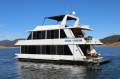 Living the Dream Houseboat Holiday Home-LakeEildon:Living the Dream @ Lake Eildon