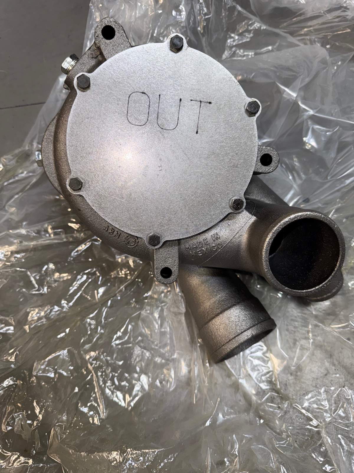 MTU/60 series coolant pump