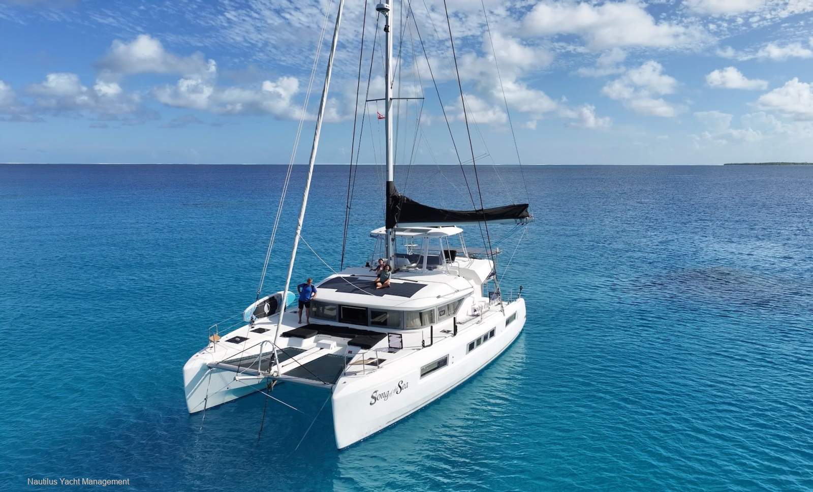 Lagoon 50 5 double cabins cabins, 4 heads version.