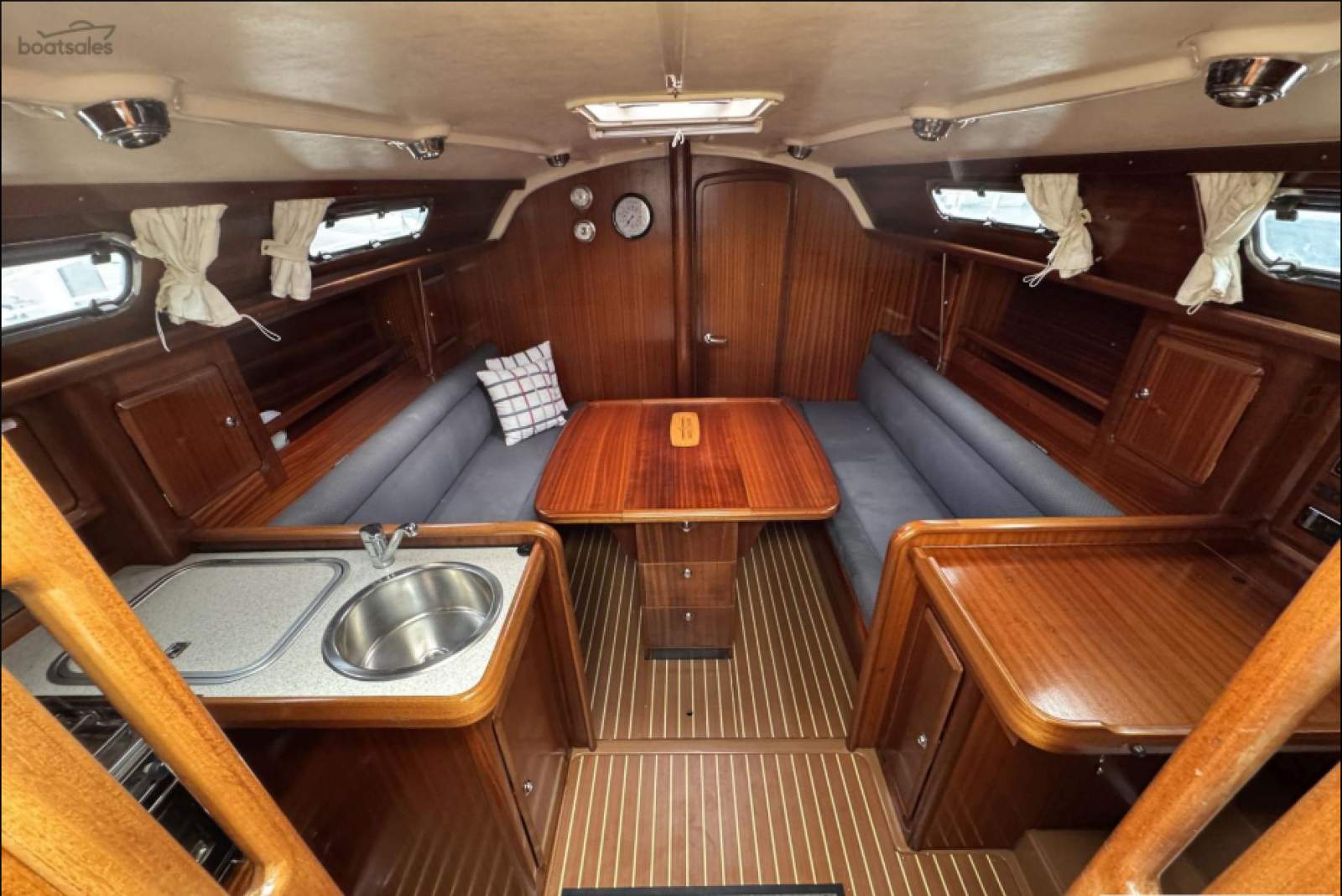 Bavaria Cruiser 34 New rigging, and new volvo diesel engine