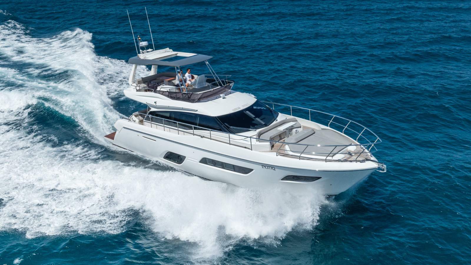 Ferretti 550