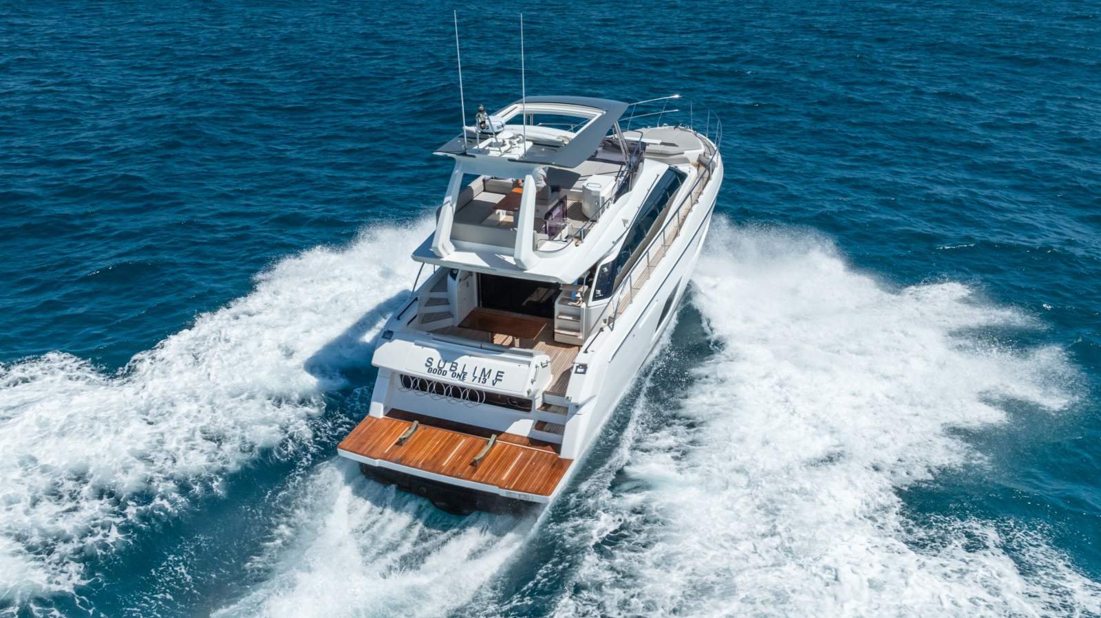Ferretti 550