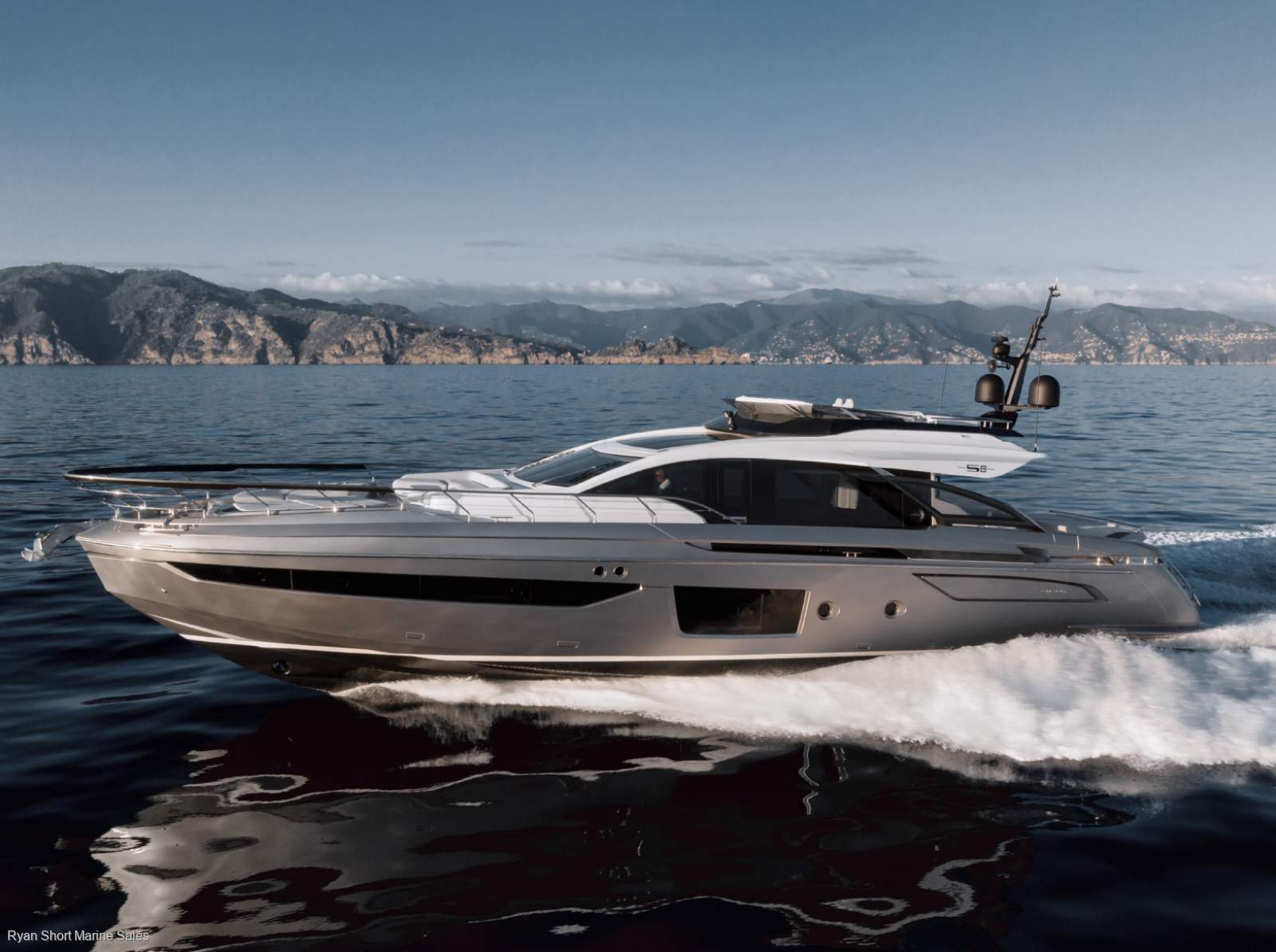Azimut S8