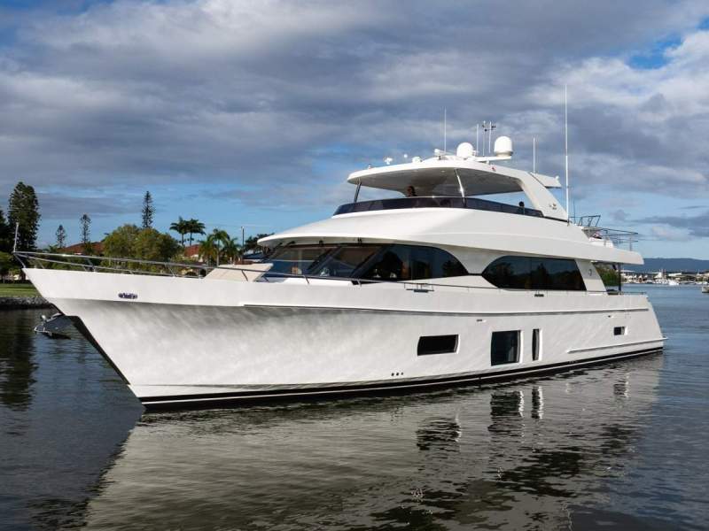 Ocean Alexander 85