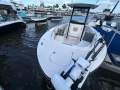 Robalo R250 Centre Console