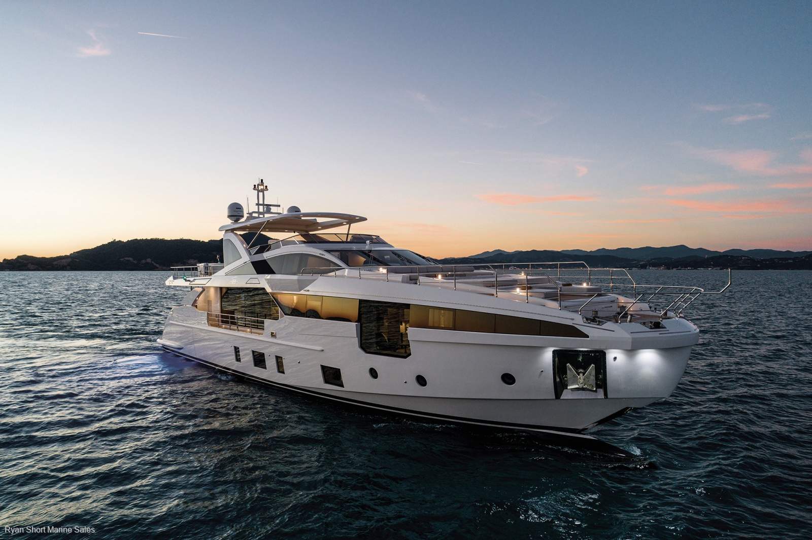 Azimut Grande 32 METRI