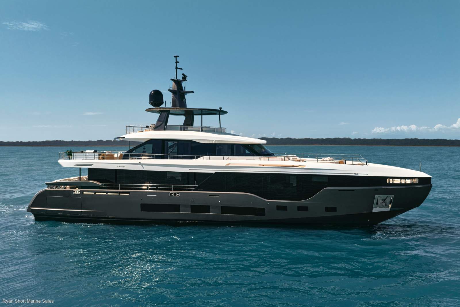 Azimut Grande 36