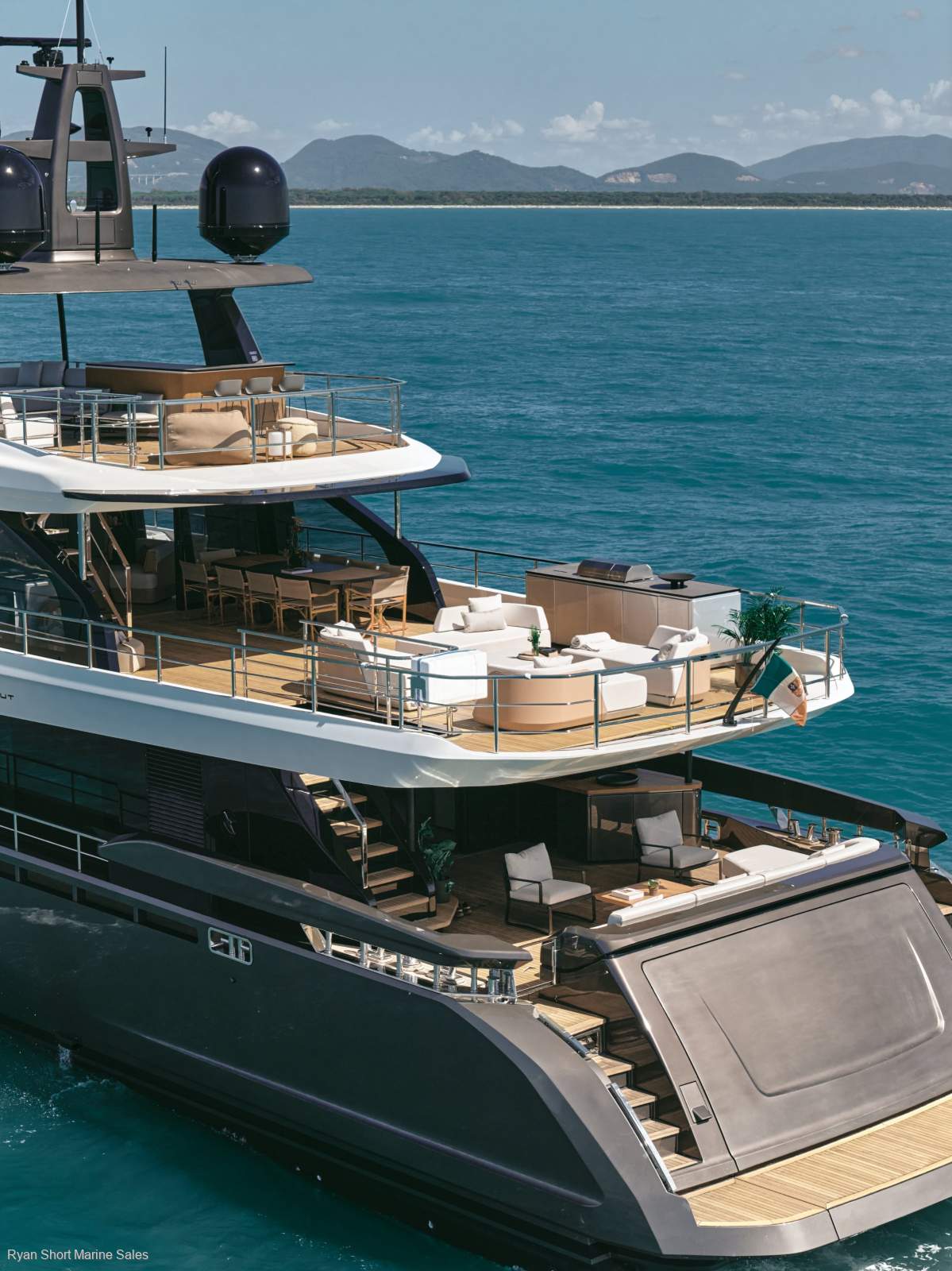 Azimut Grande 36