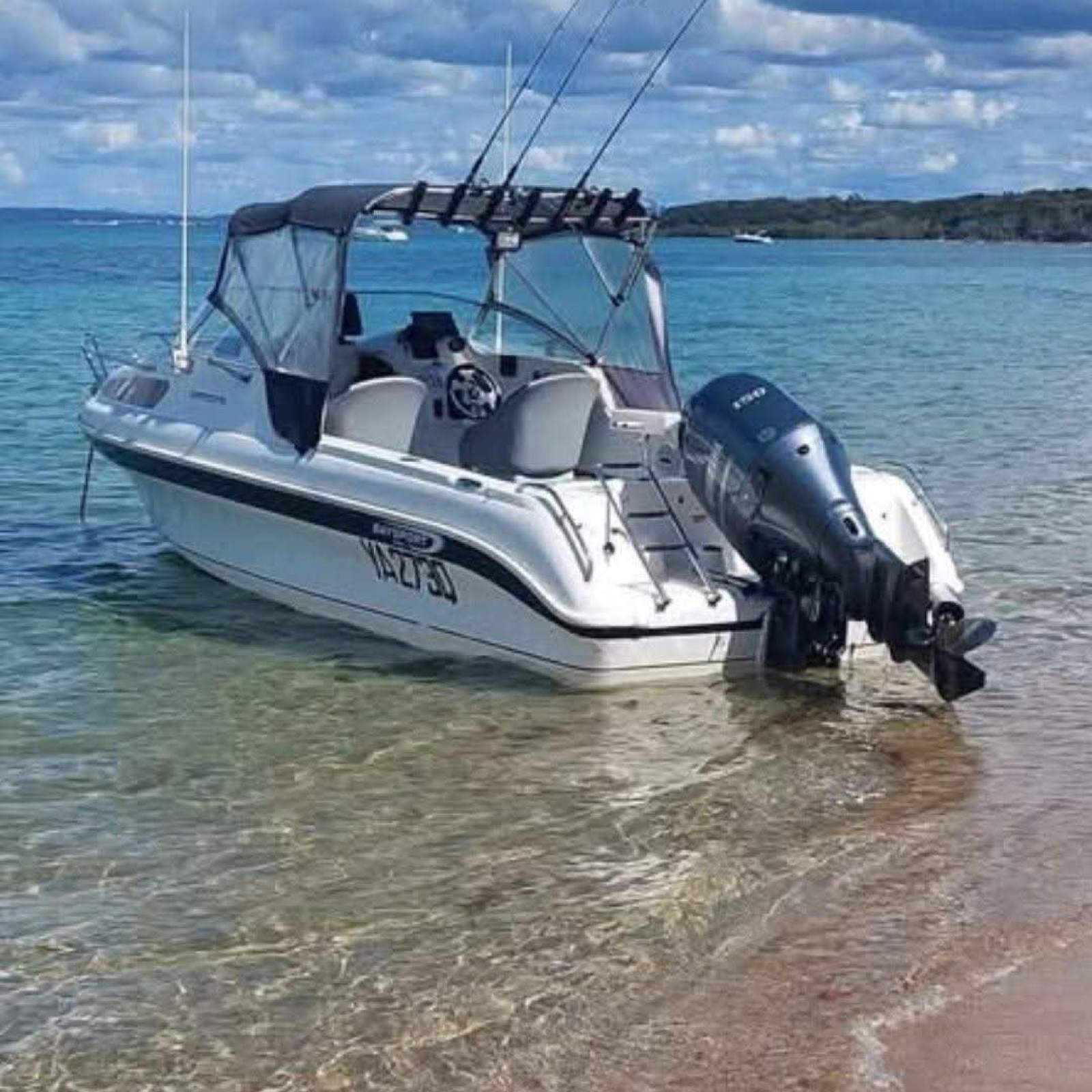 Baysport 640 Sports Only 40 hours on engine