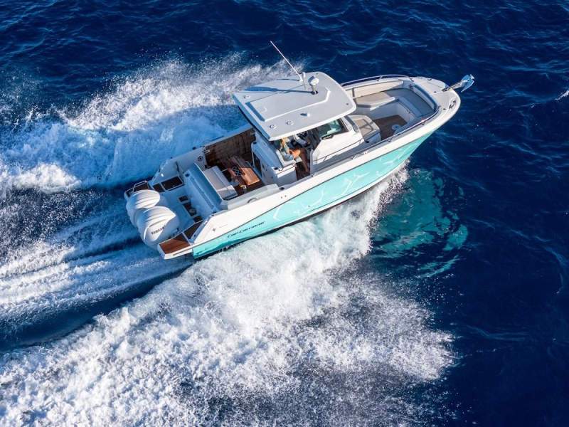 Jeanneau Cap Camarat 9.0 CC Series 2