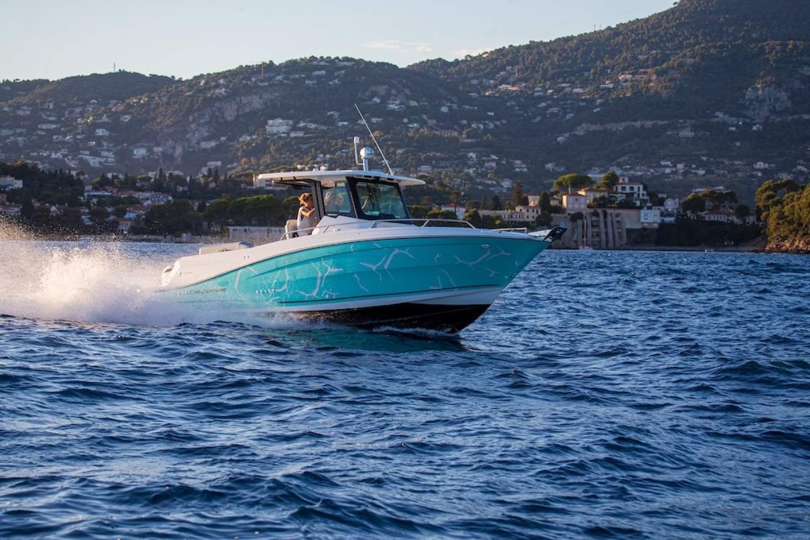 Jeanneau Cap Camarat 9.0 CC Series 2