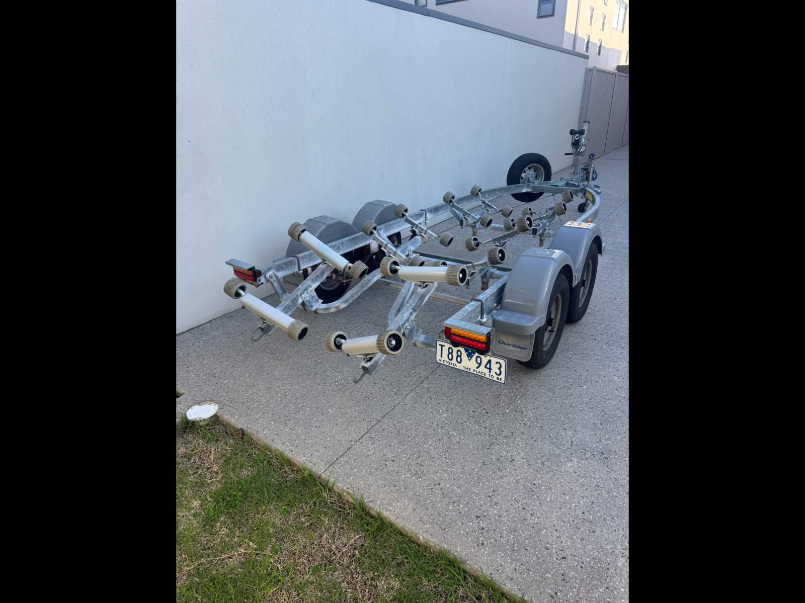 2011 Dunbier Twin Axle Super-Roller Boat Trailer 5.7
