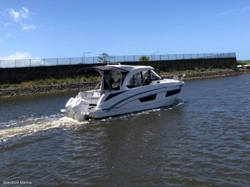 Beneteau Antares 9.0 OB