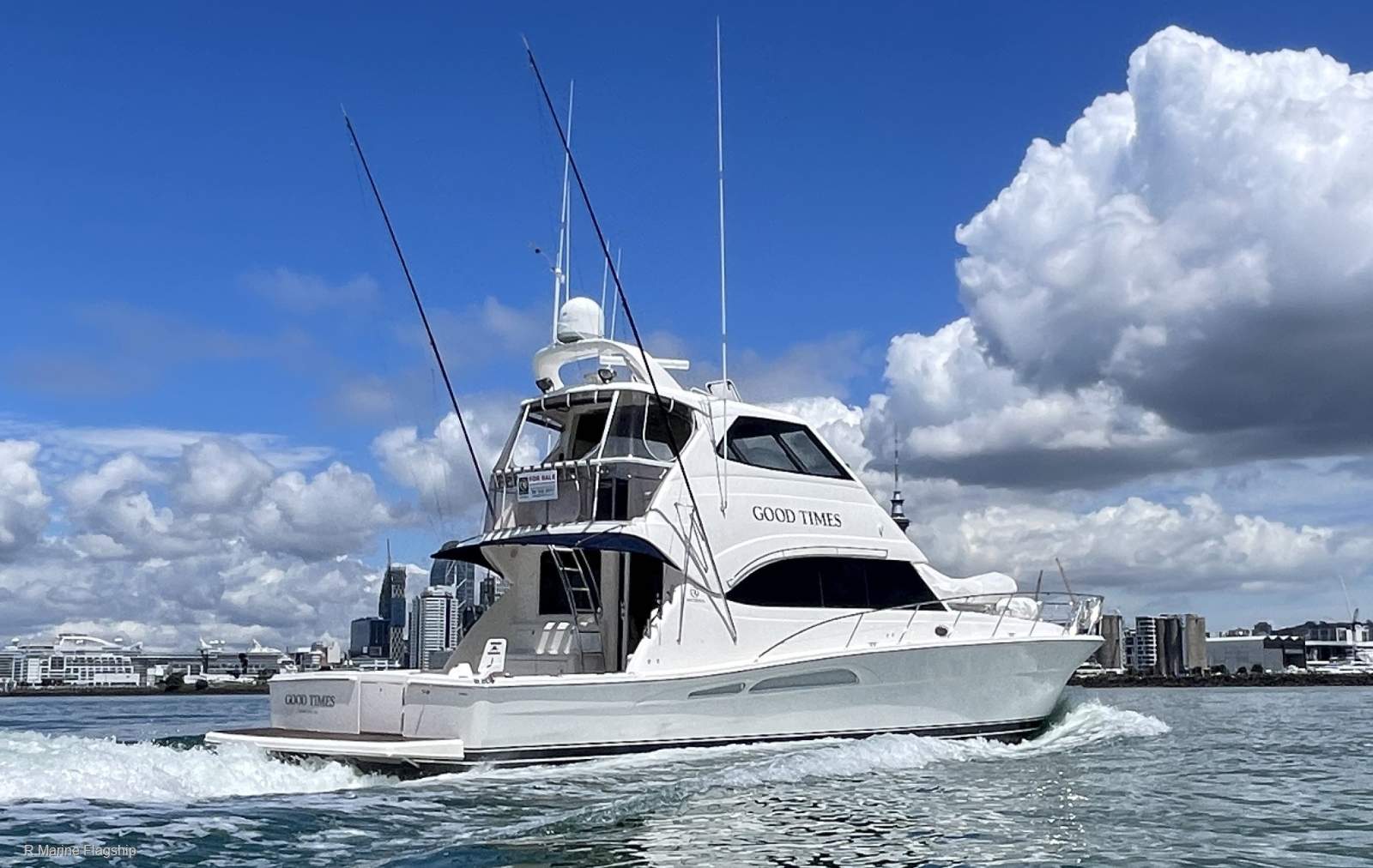 Riviera 60 Flybridge