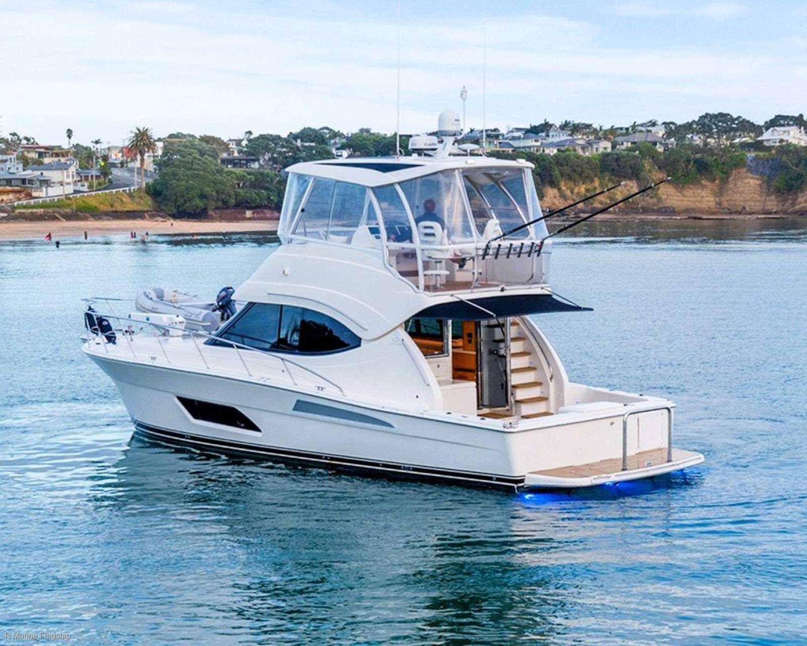 Riviera 45 Flybridge