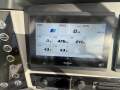 Robalo R242:VERY low hours