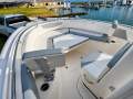 Robalo R242:Removable back rests