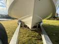 Robalo R242:Hydrolift Hull, fine entry...
