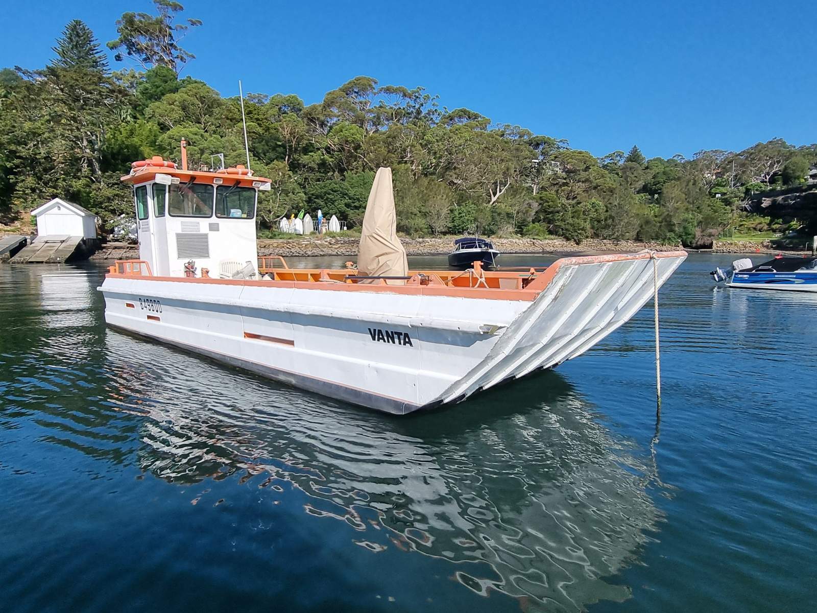 Holaust Landing Barge