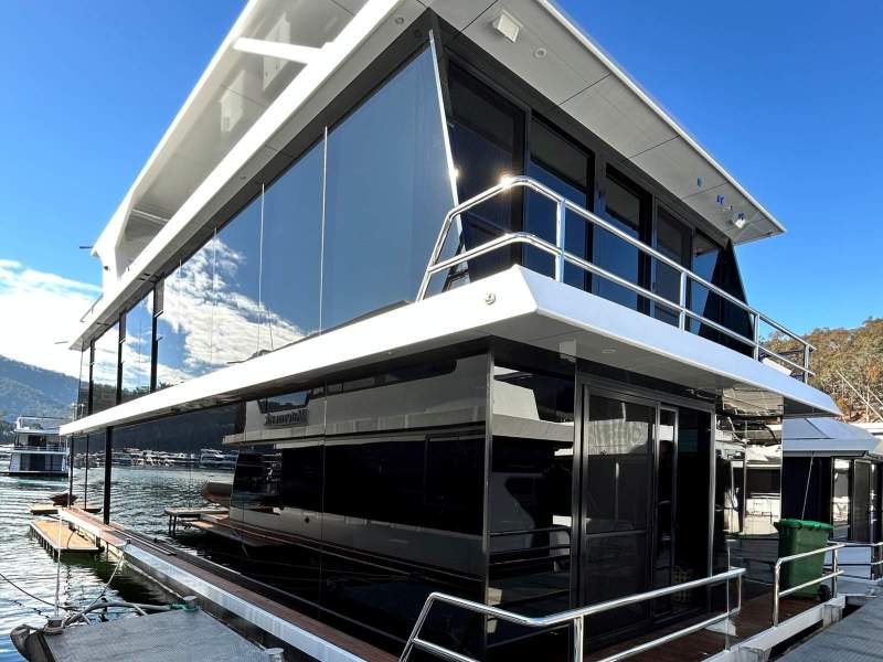 The Houseboat Factory Chattahoochee