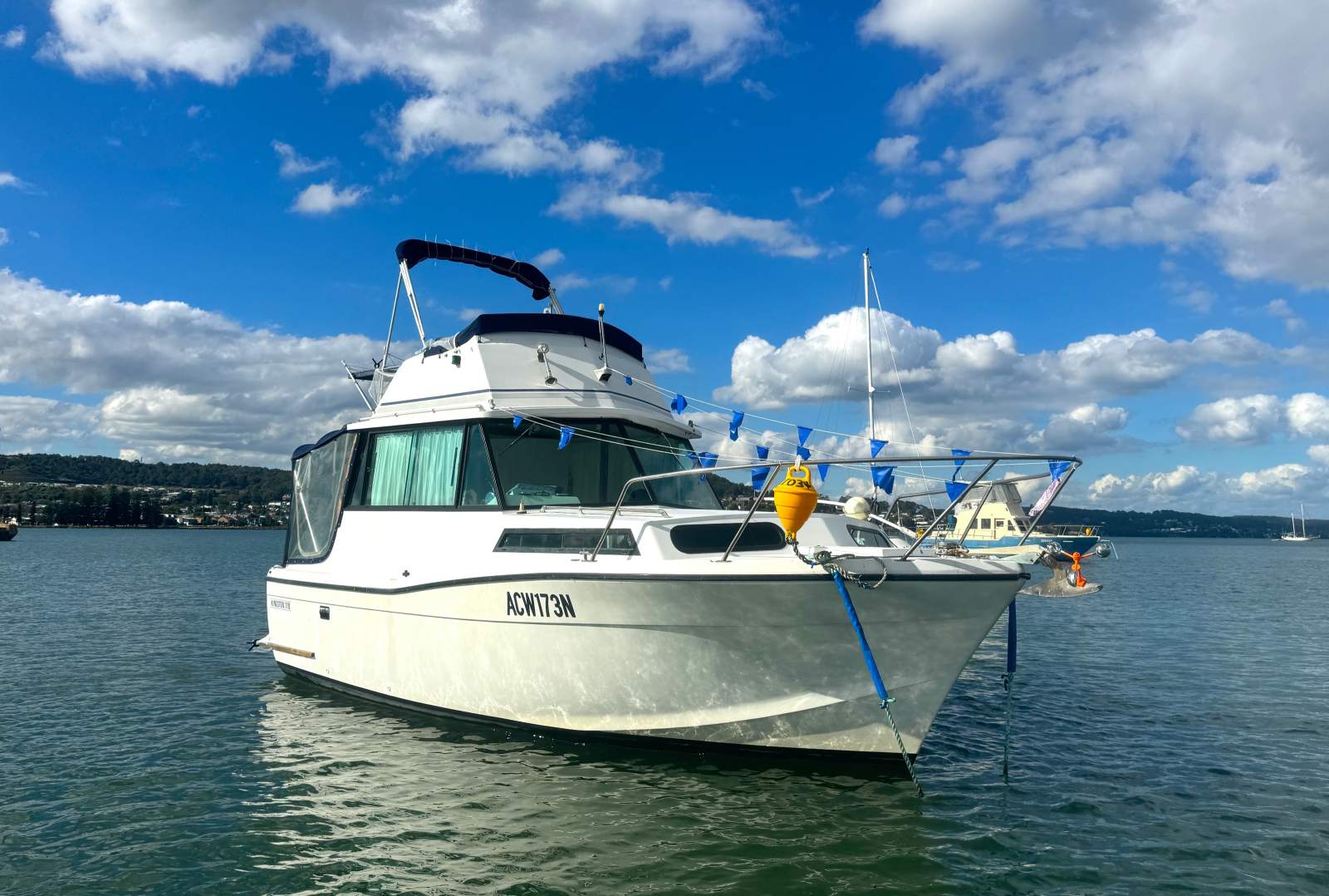 Kingston 770 Flybridge