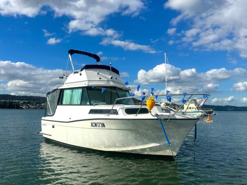 Kingston 770 Flybridge