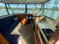 Kingston 770 Flybridge