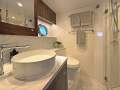 Riviera 4600 Sport Yacht Platinum Edition