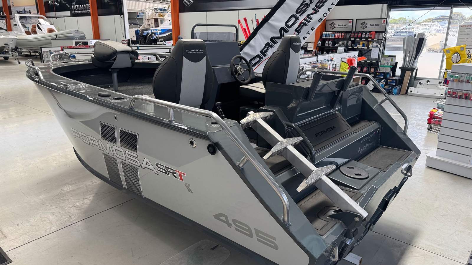 Formosa 495 SRT Side Console
