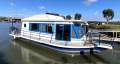 "RENNIE". River Wren Houseboat, One Bed, One Bath.