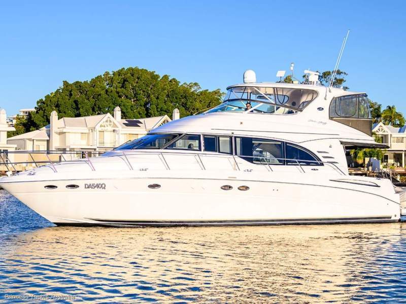 Sea Ray 540 Cockpit Motoryacht