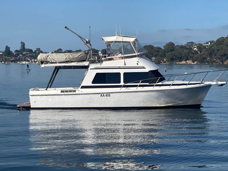 Chivers Marine 32 Flybridge - " Diesel shaft driven" DUAL HELM