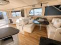 Sea Ray 550 Sedan Bridge