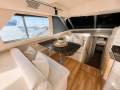 Sea Ray 550 Sedan Bridge