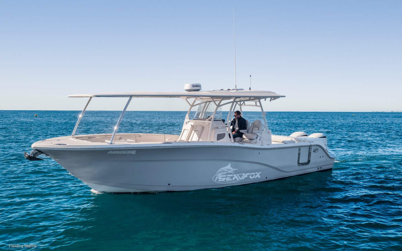 Sea Fox 328 Commander