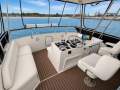 Caribbean 35 Flybridge Cruiser (Cummins 330hp diesels)