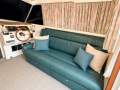 Caribbean 35 Flybridge Cruiser (Cummins 330hp diesels)