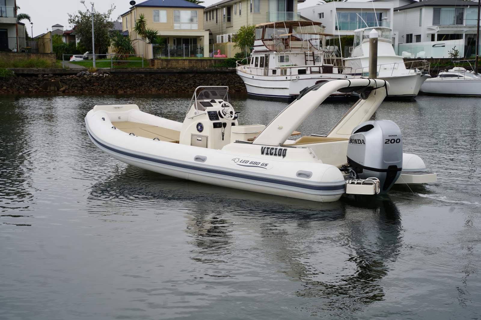 Nautica LED 680 GS RIB