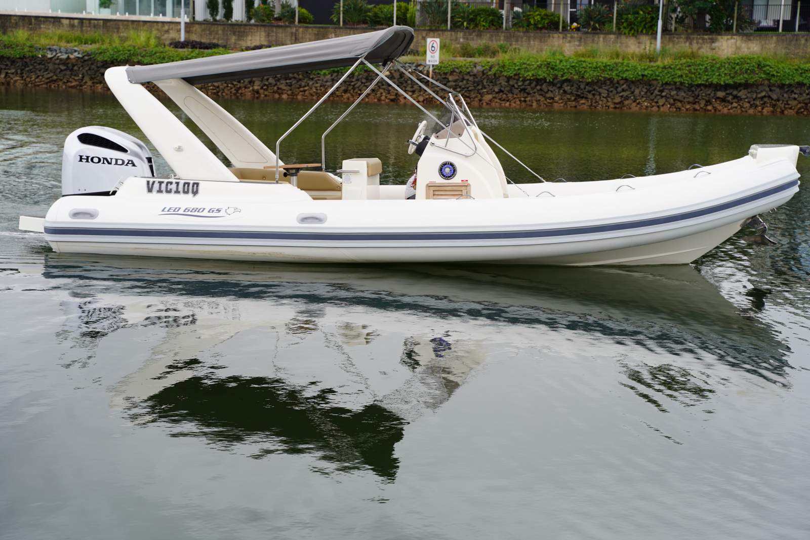 Nautica LED 680 GS RIB