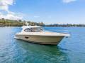 Riviera 4400 Sport Yacht
