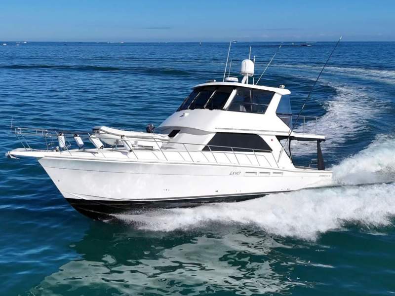 Caribbean 47 Flybridge Cruiser *With pen at Hillarys Marina if required*