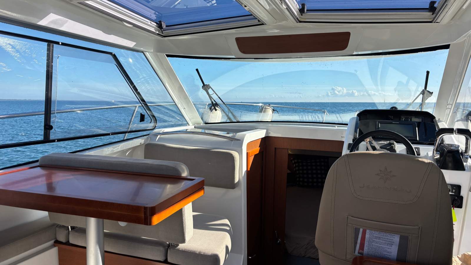 Jeanneau Merry Fisher 855