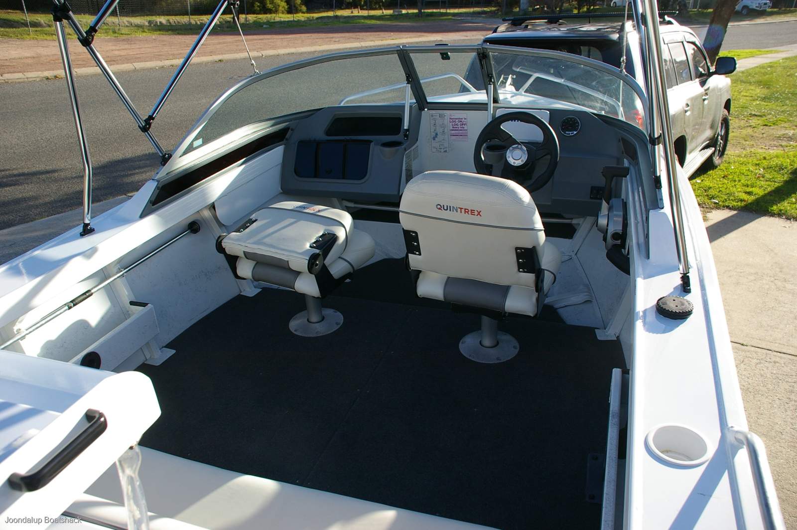 Quintrex 430 Fishabout