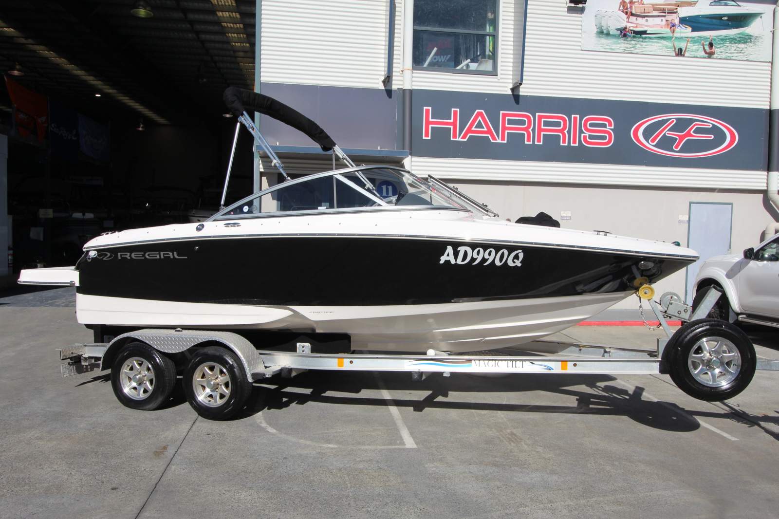 Regal 1900 ES Bowrider