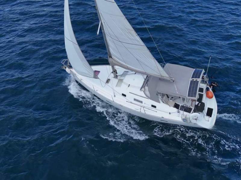 Beneteau Oceanis 343 "HUNTRESS"
