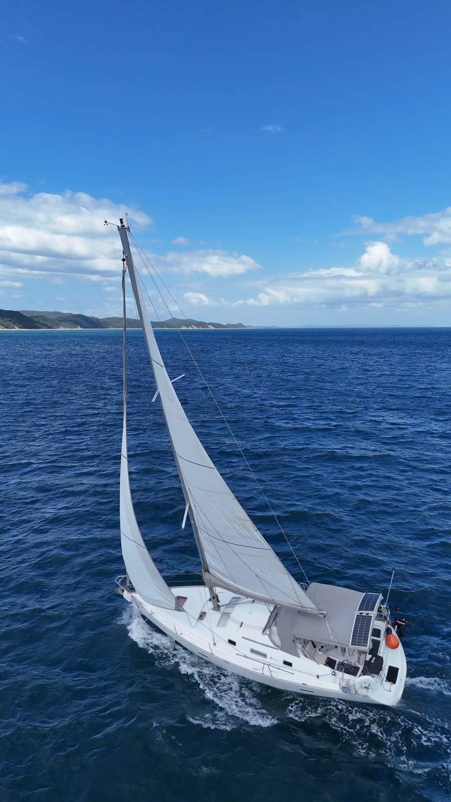 Beneteau Oceanis 343 "HUNTRESS"