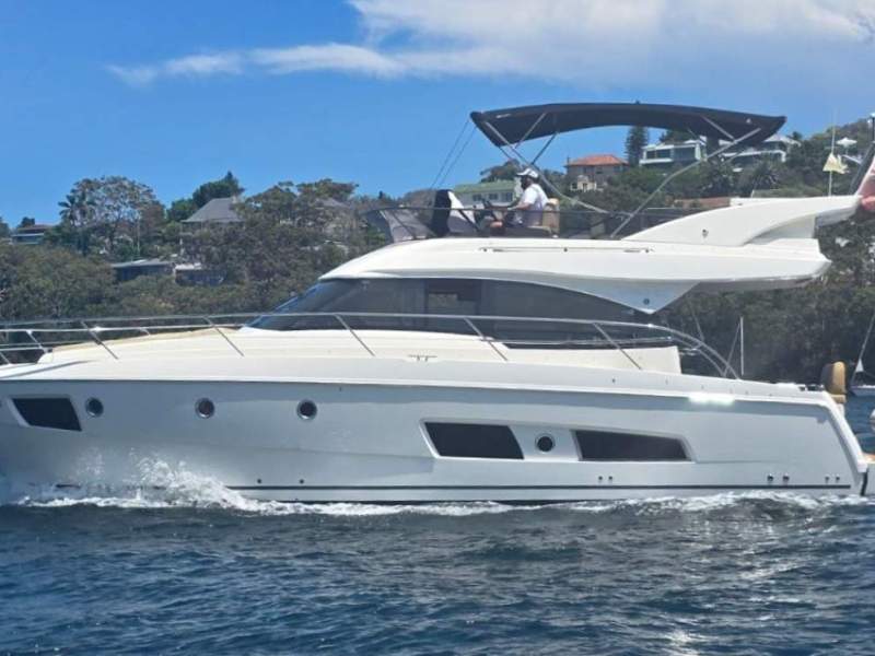 Bavaria Virtess Flybridge 420