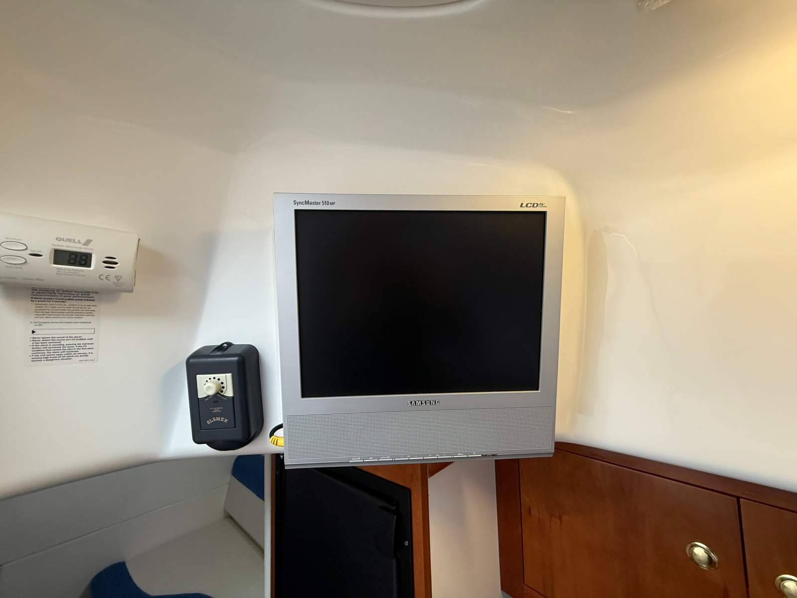 Sunrunner 3300 Sports Cruiser &ndash;  NAUTILUS