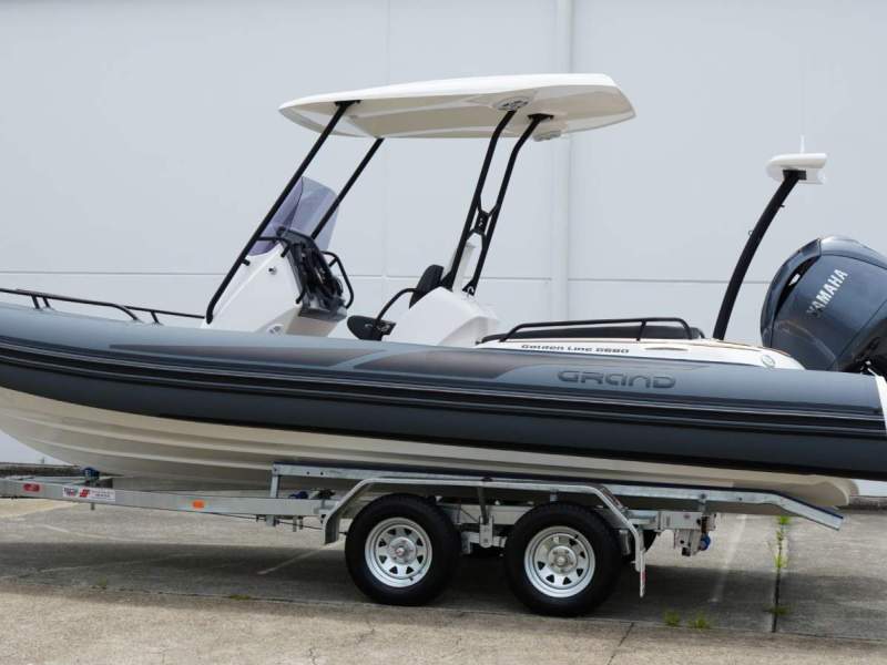 Grand G680 Ex Demo Centre Console RIB